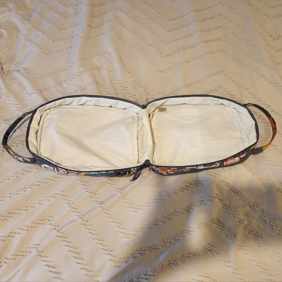 Vera Bradley Lunch Bag Coastal Paradise. - Picture 5 of 6